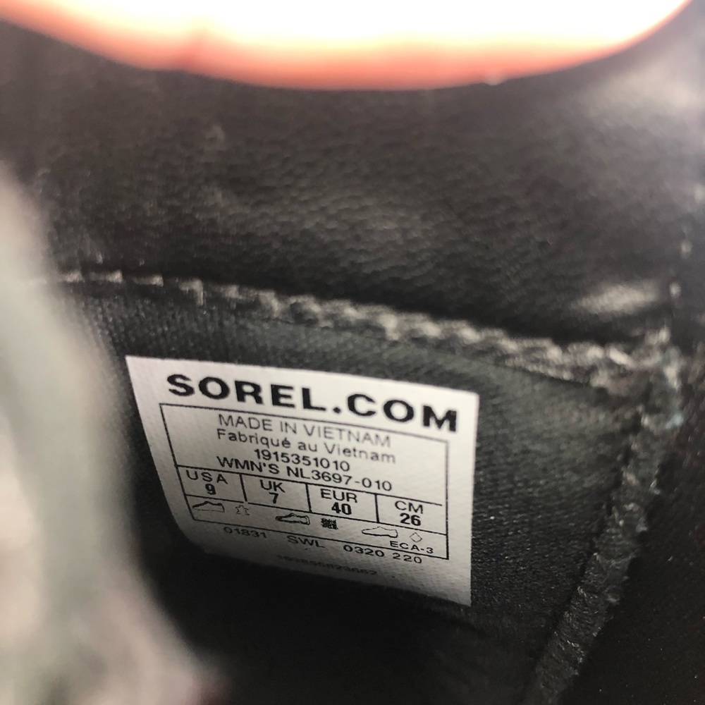 Sorel Lennox Waterproof Chelsea Boot Studded Black - Picture 7 of 8